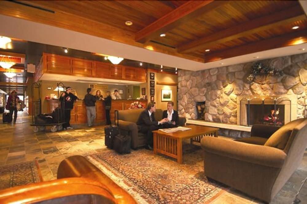 Ramada By Wyndham Pinewood Park Resort Норт Бей Интериор снимка