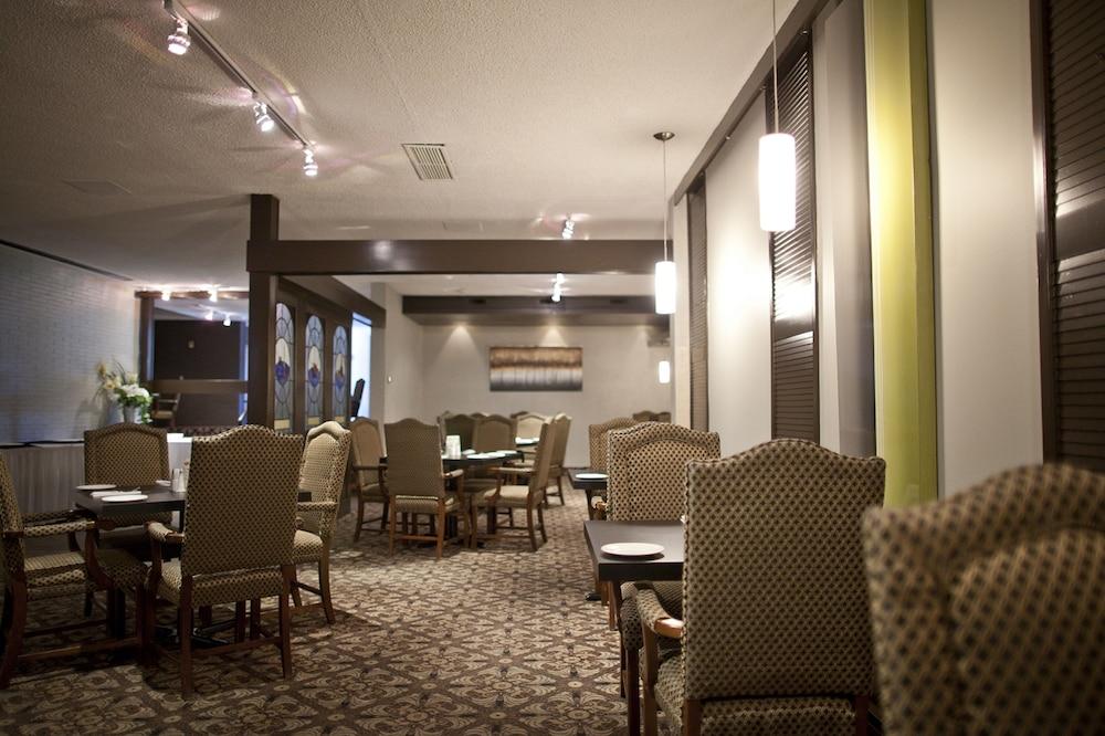 Ramada By Wyndham Pinewood Park Resort Норт Бей Екстериор снимка