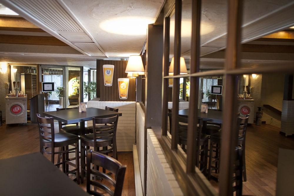 Ramada By Wyndham Pinewood Park Resort Норт Бей Екстериор снимка