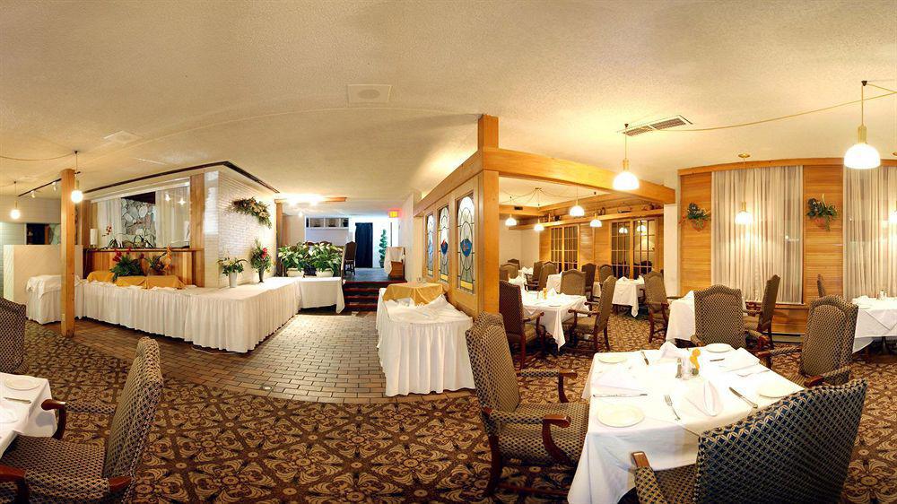 Ramada By Wyndham Pinewood Park Resort Норт Бей Екстериор снимка